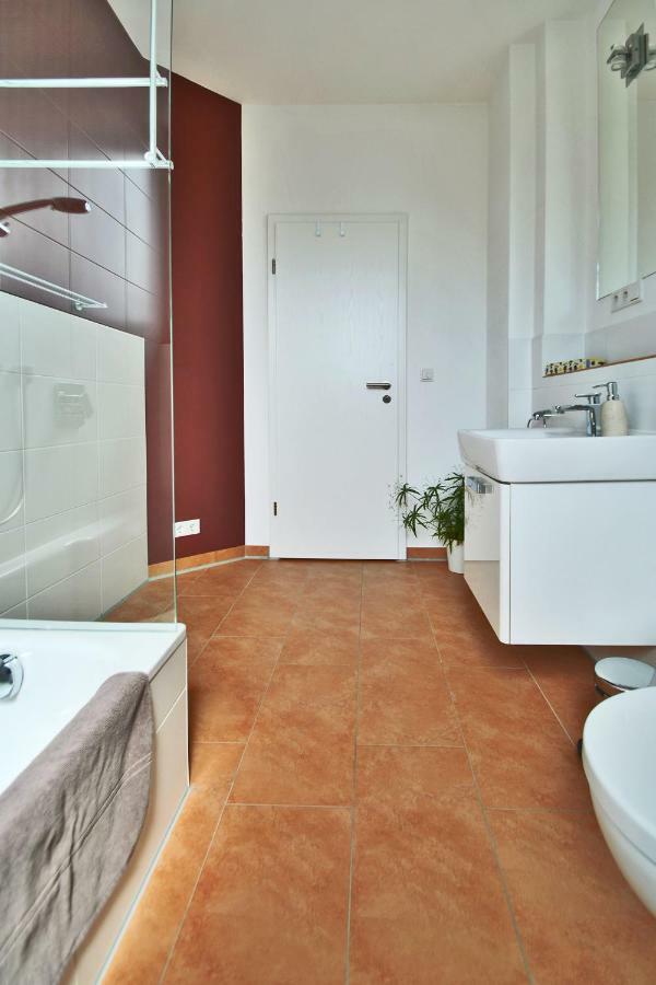 Apartmán Rieslingstube Bei Britta & Joachim Undenheim Exteriér fotografie