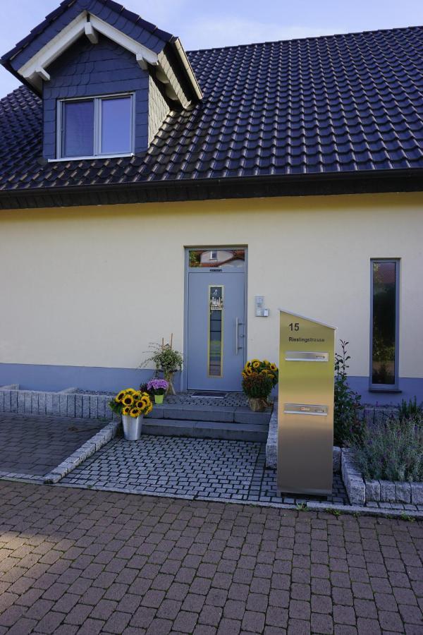 Apartmán Rieslingstube Bei Britta & Joachim Undenheim Exteriér fotografie